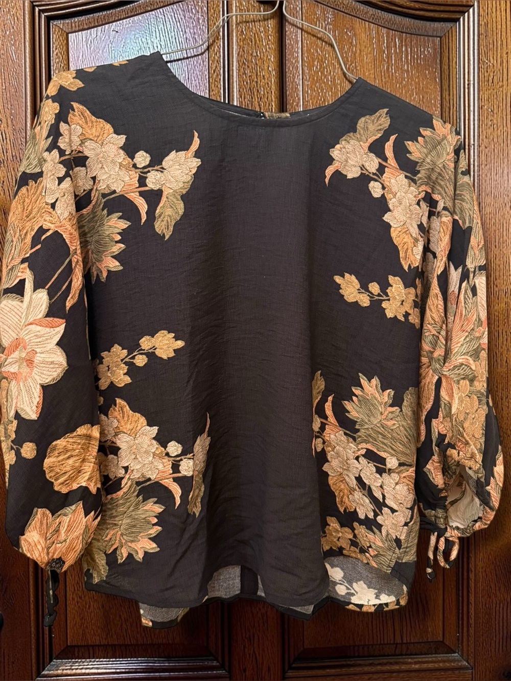 fab'rik Black Floral Button-Back Short Sleeve Blouse